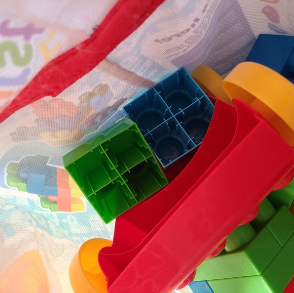 mega Block - Picture 4 of 4